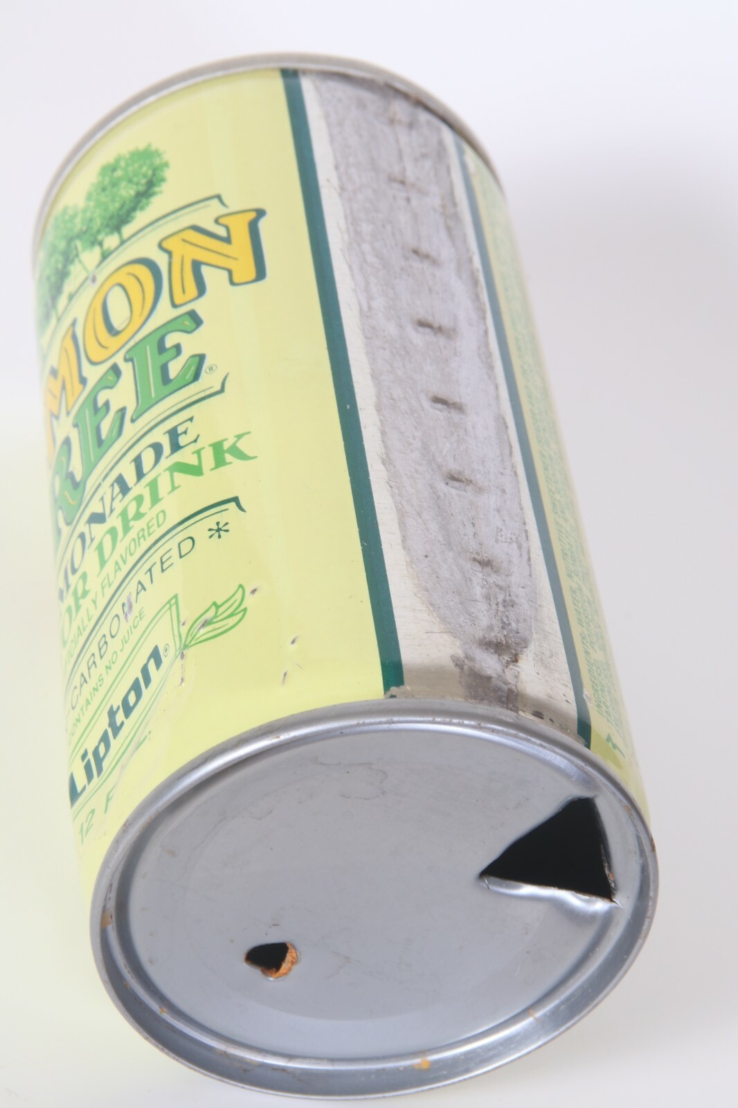 Lipton Lemon Tree soda can