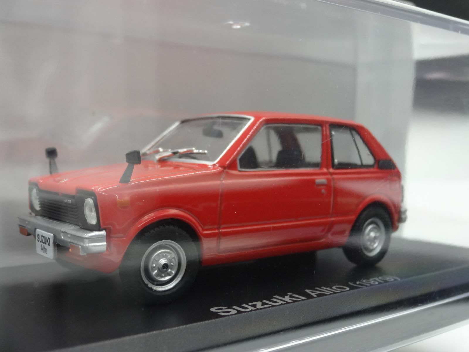 Suzuki Alto 1979 Red 1/43 Scale Box Mini Car Display Diecast Vol 119