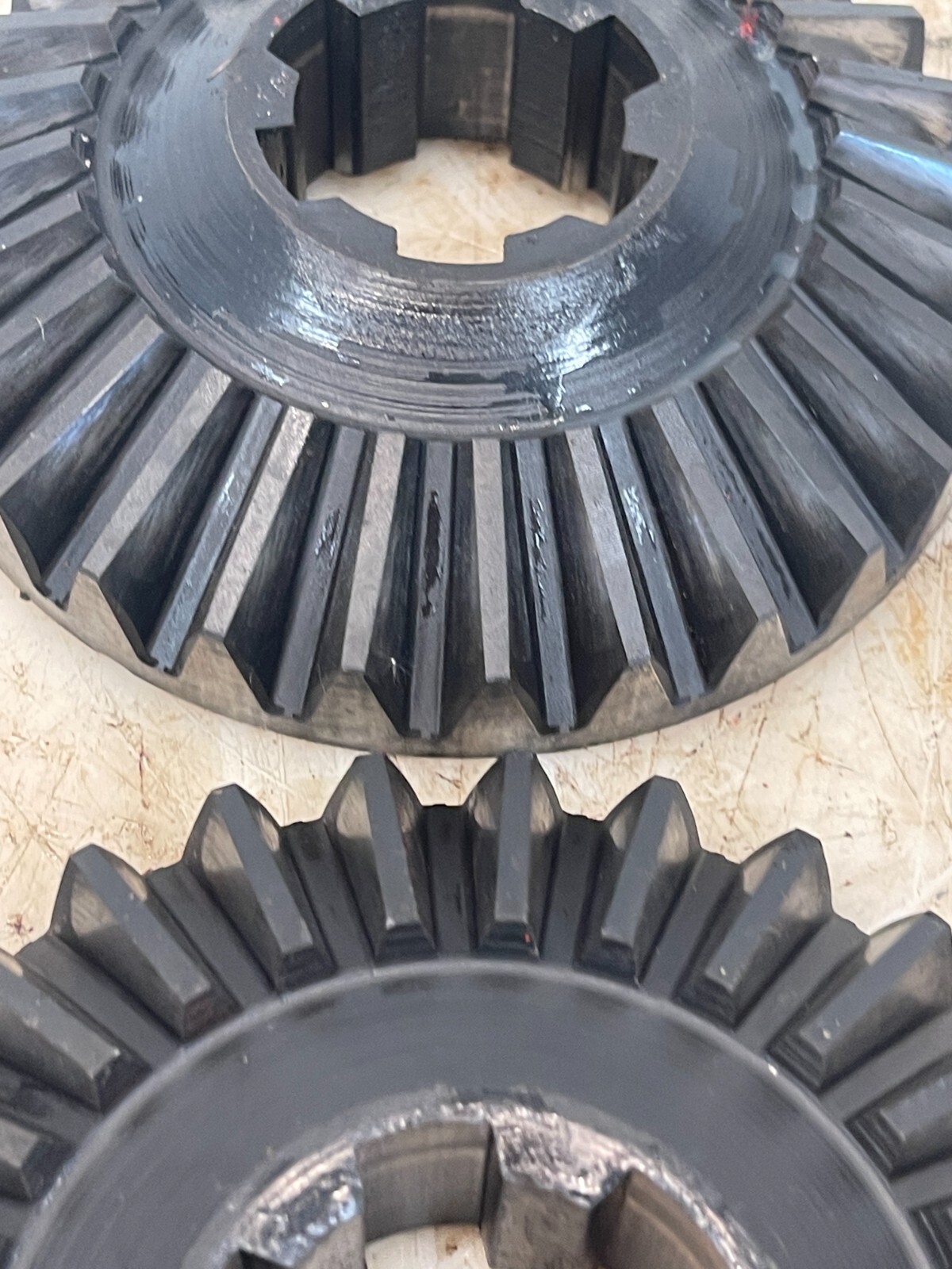 International IH 2504 Tractor Differential Spider Bevel Gears