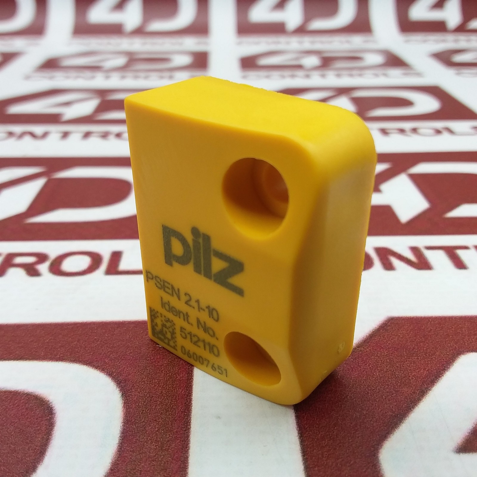 512110 | Pilz | PSEN 2.1-10, Magnetic Actuator, 30V, 10W, Used