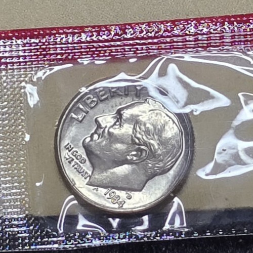 1984 D Roosevelt Dime 10C Denver in Mint Cello Free Shipping Uncirculated