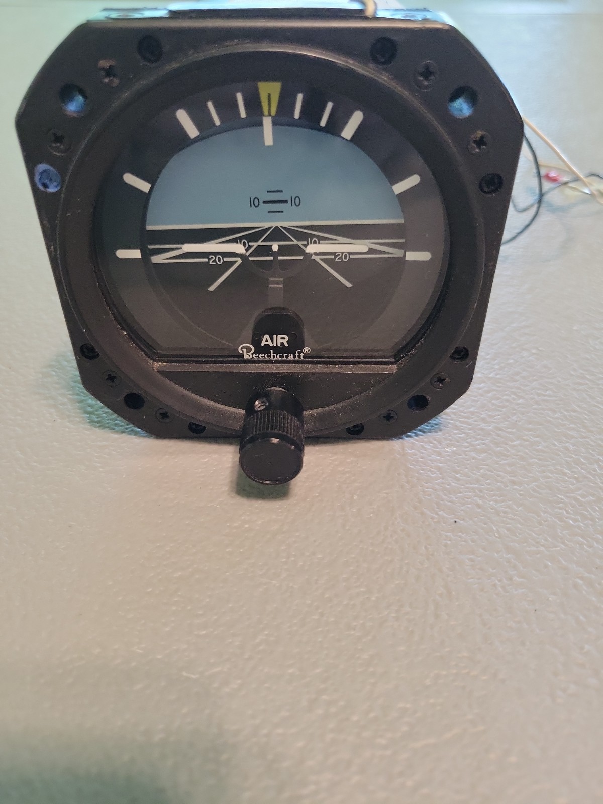 Attitude Gyro 5000B41 1U149-001-6 Removed Good working condition
