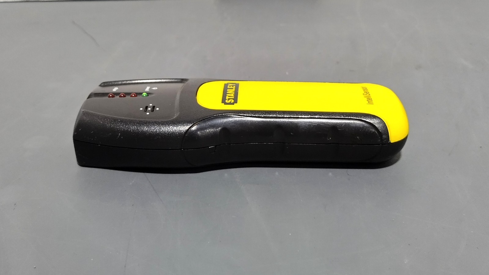 Stanley IntelliSensor Model 77-110 Electronic Handheld Stud Finding Tool