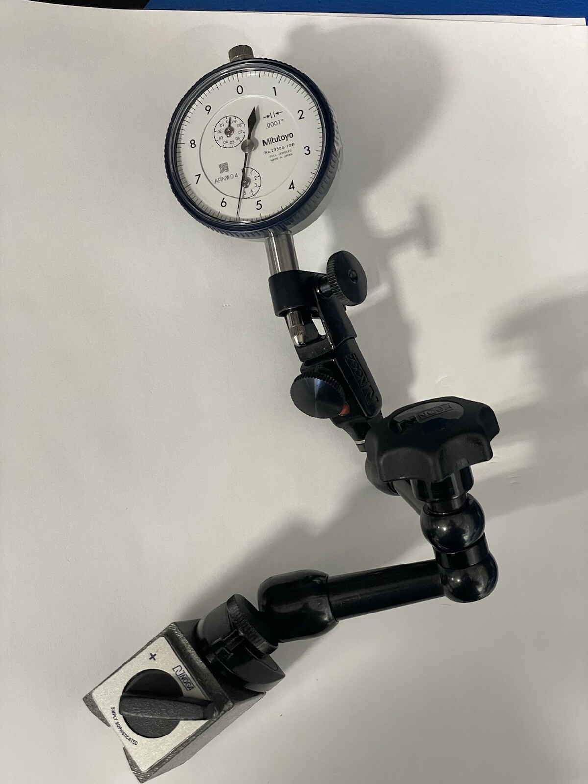 NOGA Magnetic Indicator Holder With Double Fine Adjustment With Mitutoyo Dial