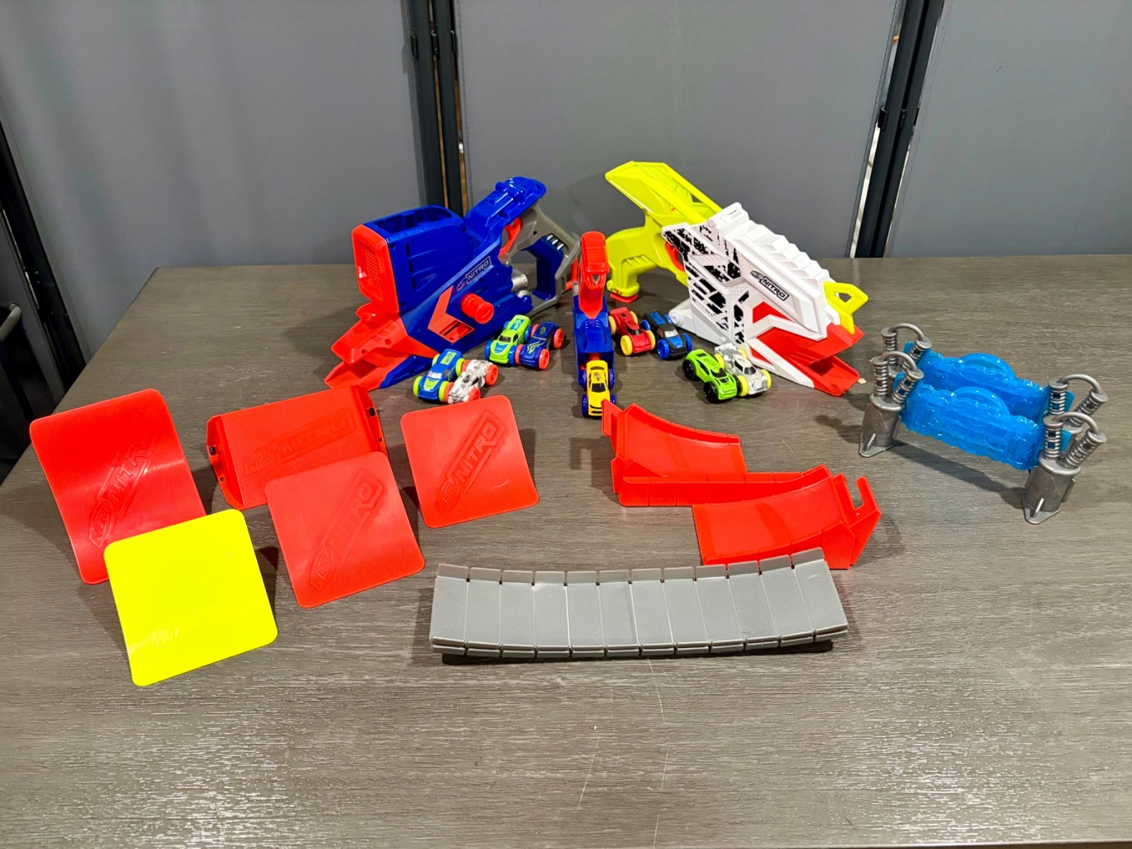 Nerf Nitro Series Lot - FlashFury AeroFury ThrottleShot SpeedLoop Ramps & 9 Cars