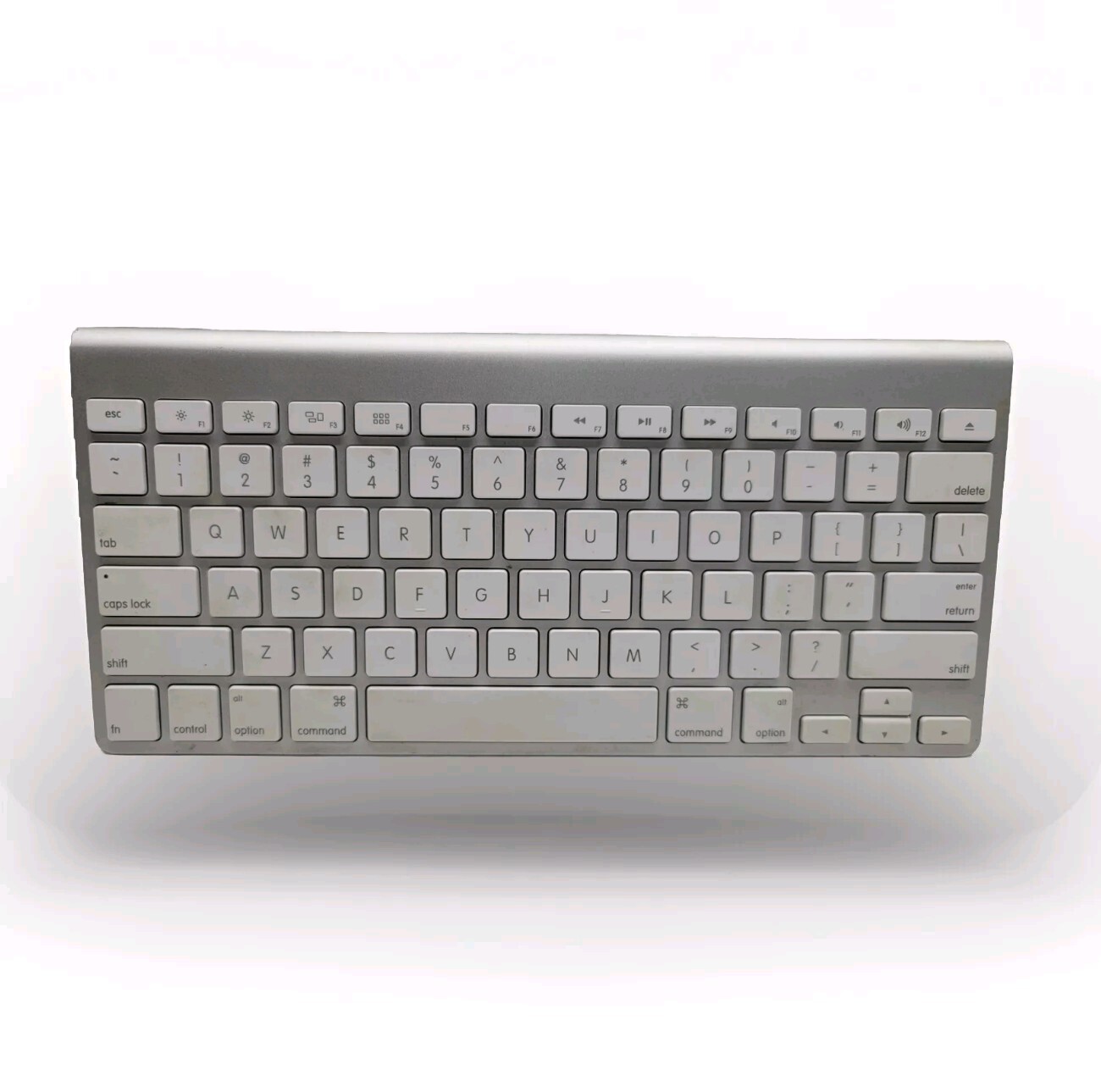 Genuine Apple Magic Keyboard A1314 Wireless Bluetooth Used White Aluminum Tested