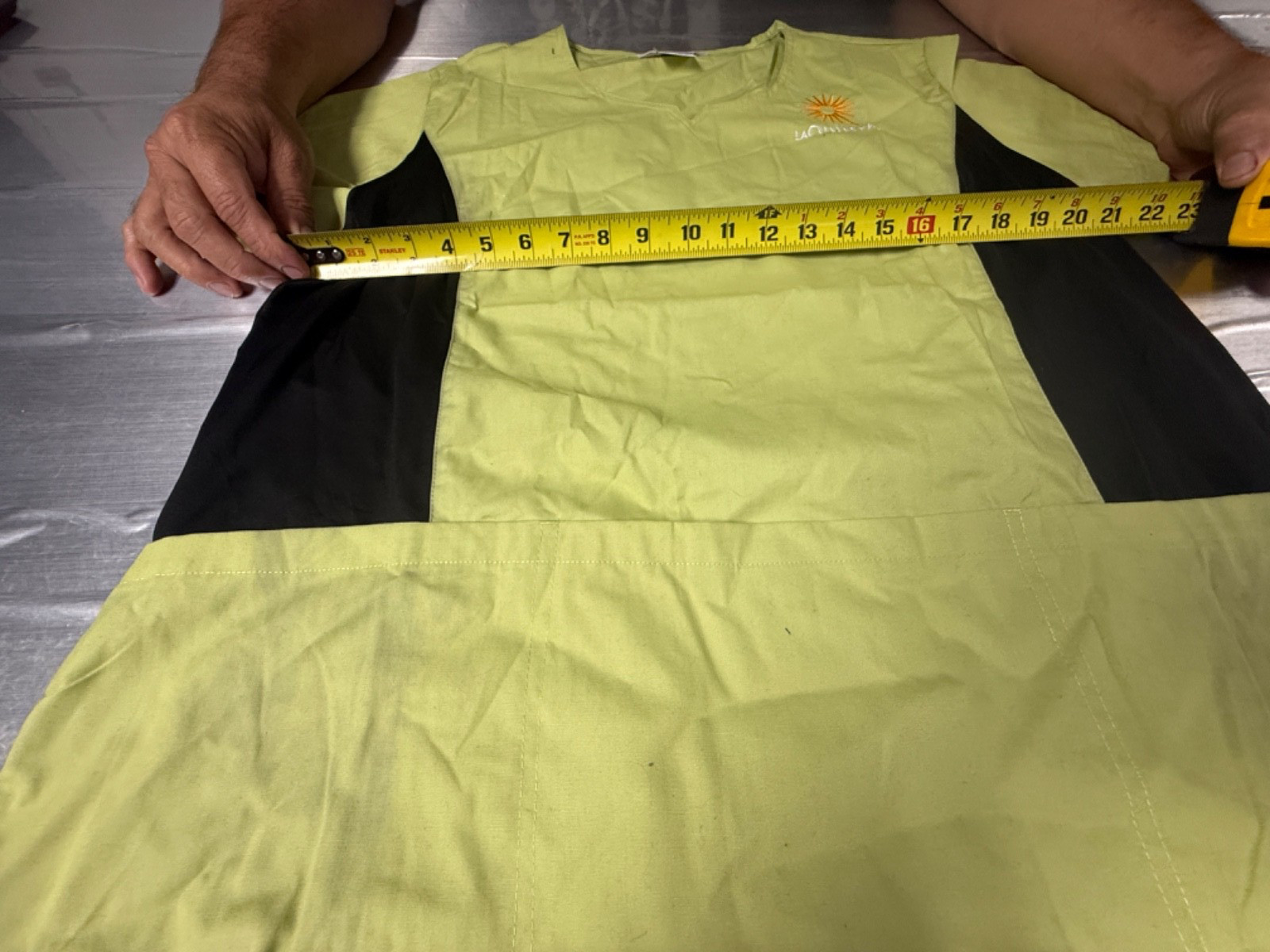 La Quinta Inn Logo Avocado & Black Scrub Size Large