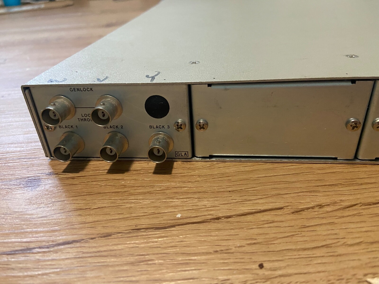 LEADER LT-443D Multiformat Video Generator Mainframe LT 443D