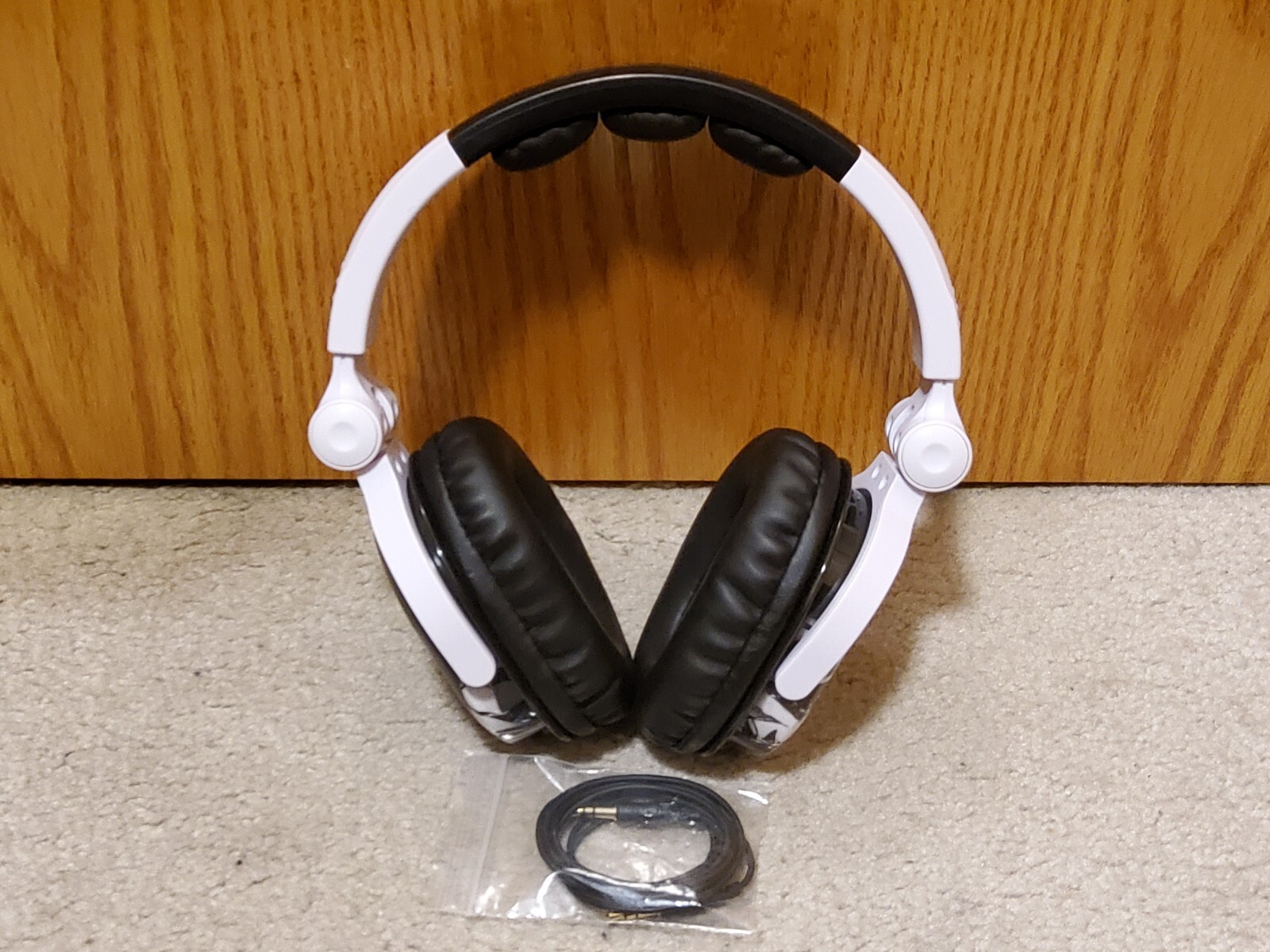 Kicker HP541Tj White/Black Headphones Tested Works Rare Retired Artwork by BMX