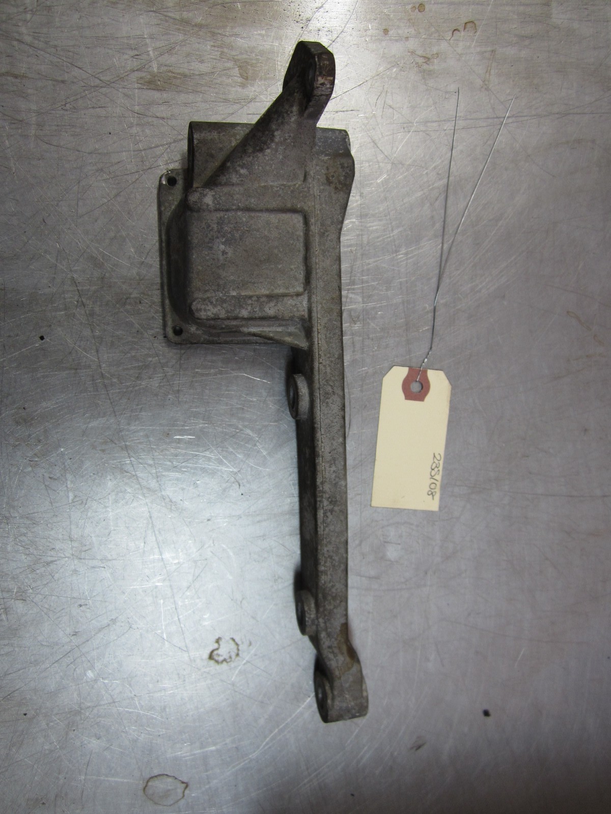 Air Injection Valve Bracket From 2009 Saturn Aura 2.4