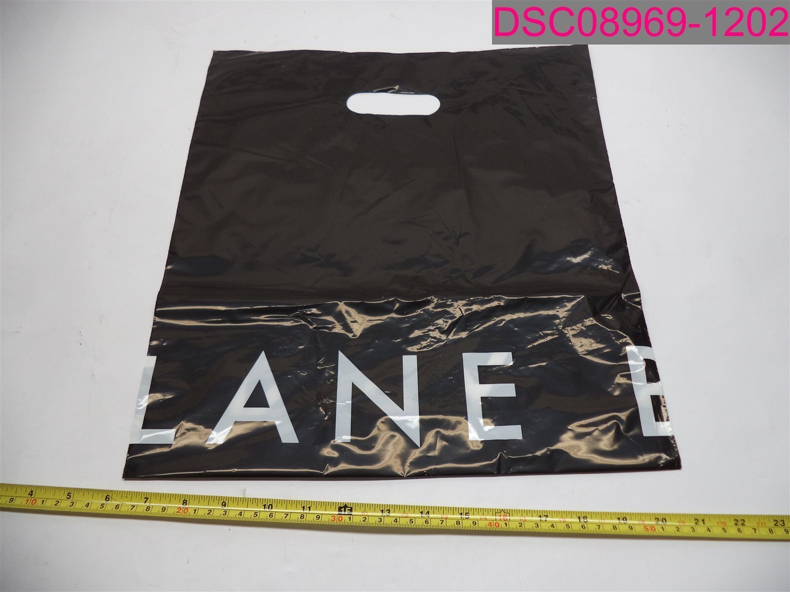 QTY=500; Lane Bryant Medium Die Cut Bags Black 15" x 17" +3" 0481-9605-B