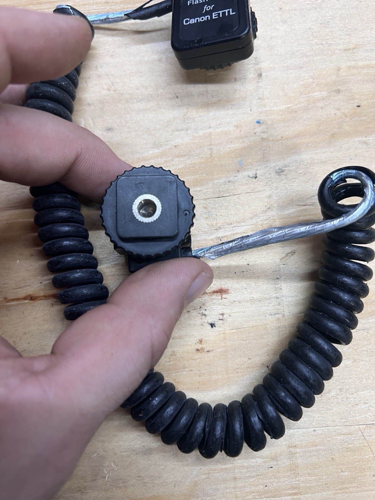 Genuine Canon Sync Cord for EOS ETTL, Coiled