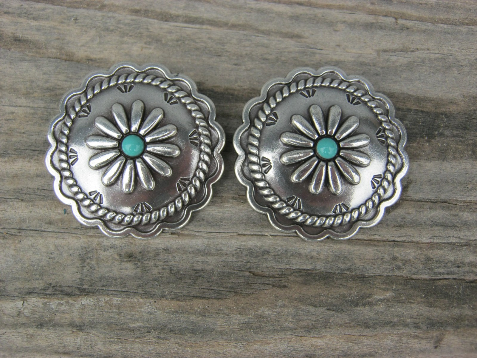 Set of 2 Desert Daisy Conchos Antique Nickel Turquoise Floral