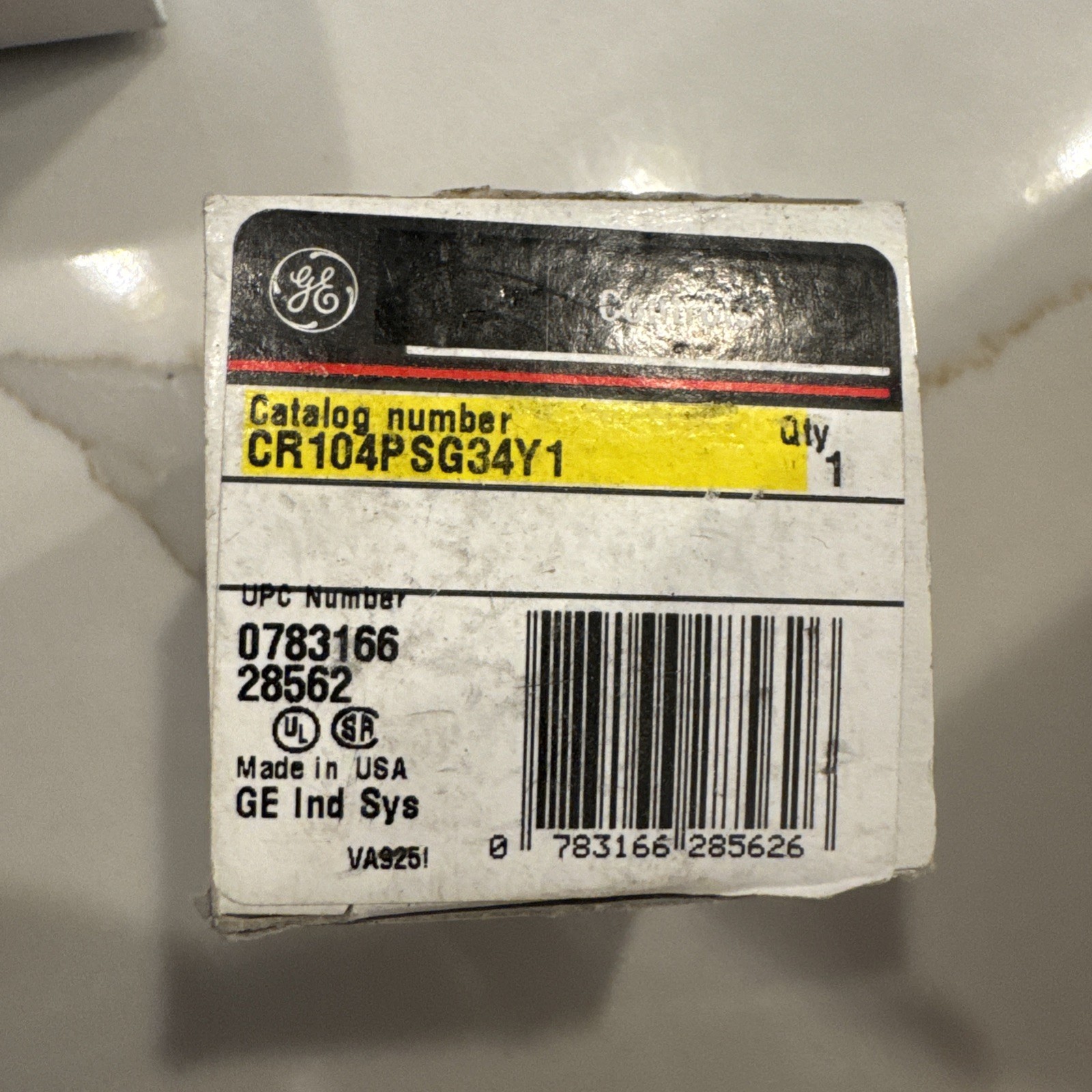 GENERAL ELECTRIC CR104PSG34Y1 SELECTOR SWITCH ON/OFF NO/NC