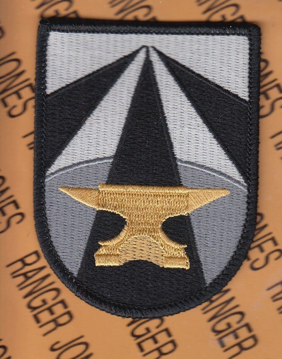 US Army FUTURES Command ~3.25" uniform shoulder patch m/e
