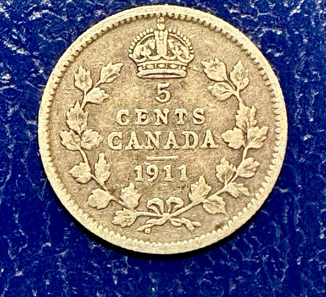 Beautiful 1911 Canada 5 Cent SILVER KM 16