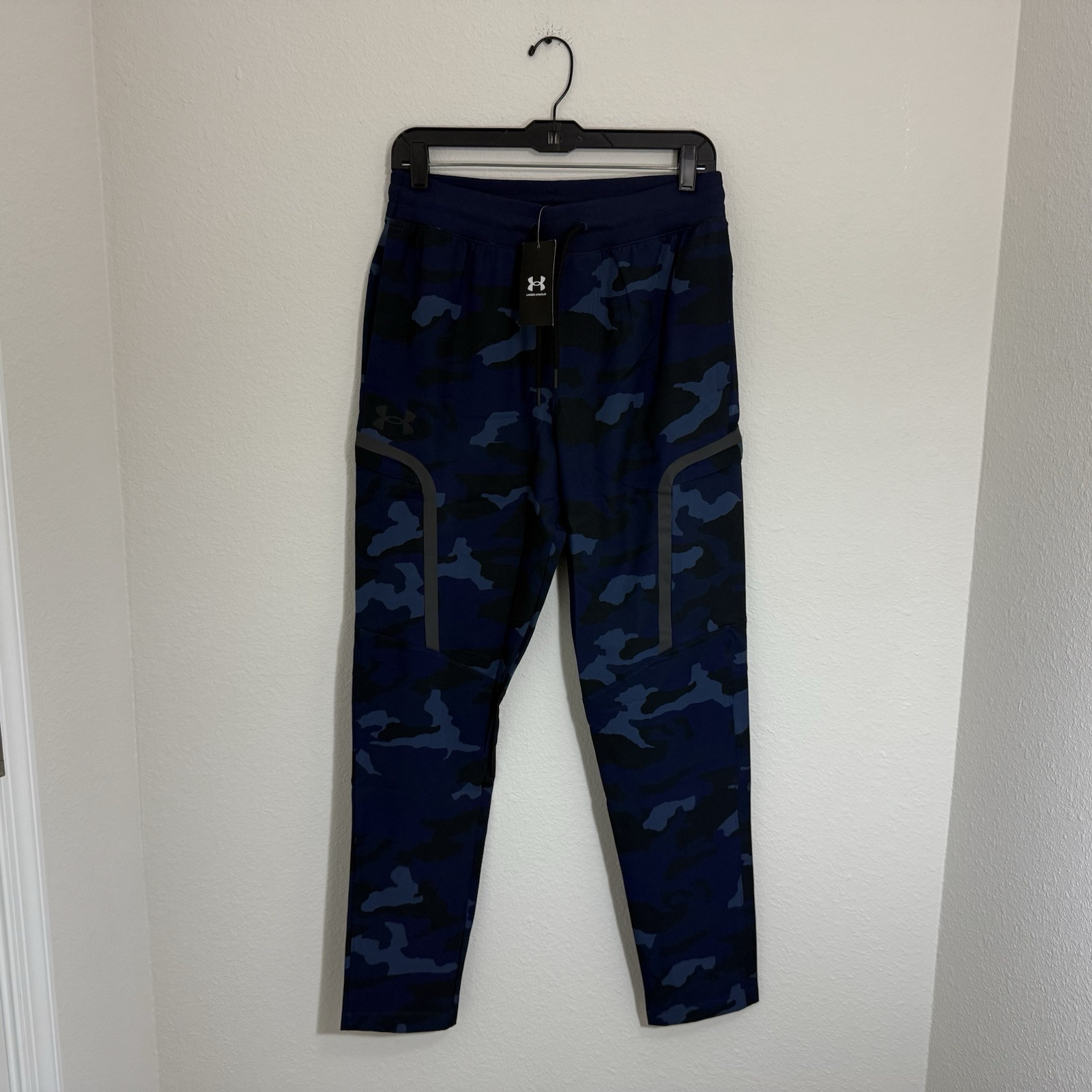 $100 Mens Size M Under Armour UA Elite Cargo Blue Camo Print Pants 1373869