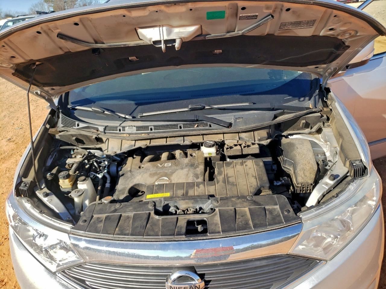 QUEST 2013 Glove Box 4966632