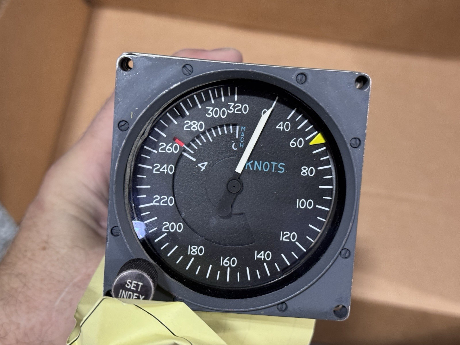 Citation V 560 Airspeed Indicator Cessna PN 20240-11328