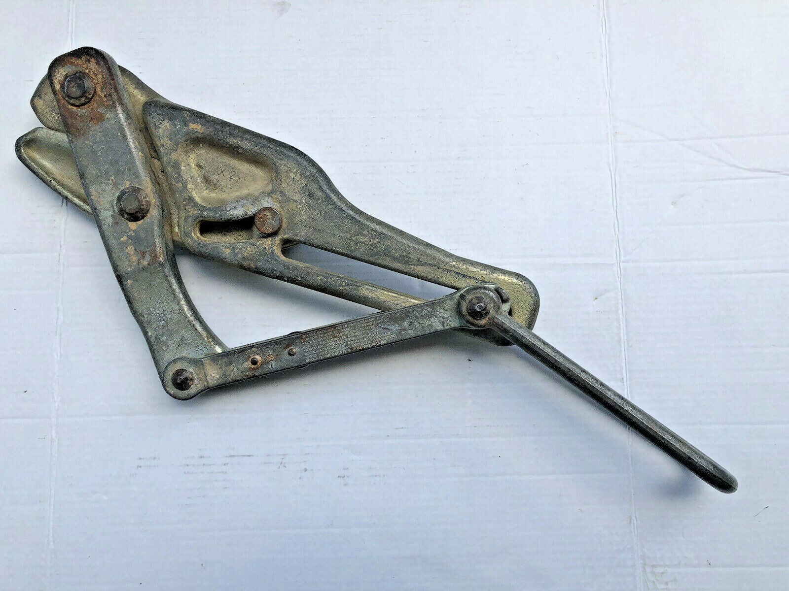 Klein Tools 1628-30 Chicago Grip for Large Diameter Conductors 20k Lb Load FS&H