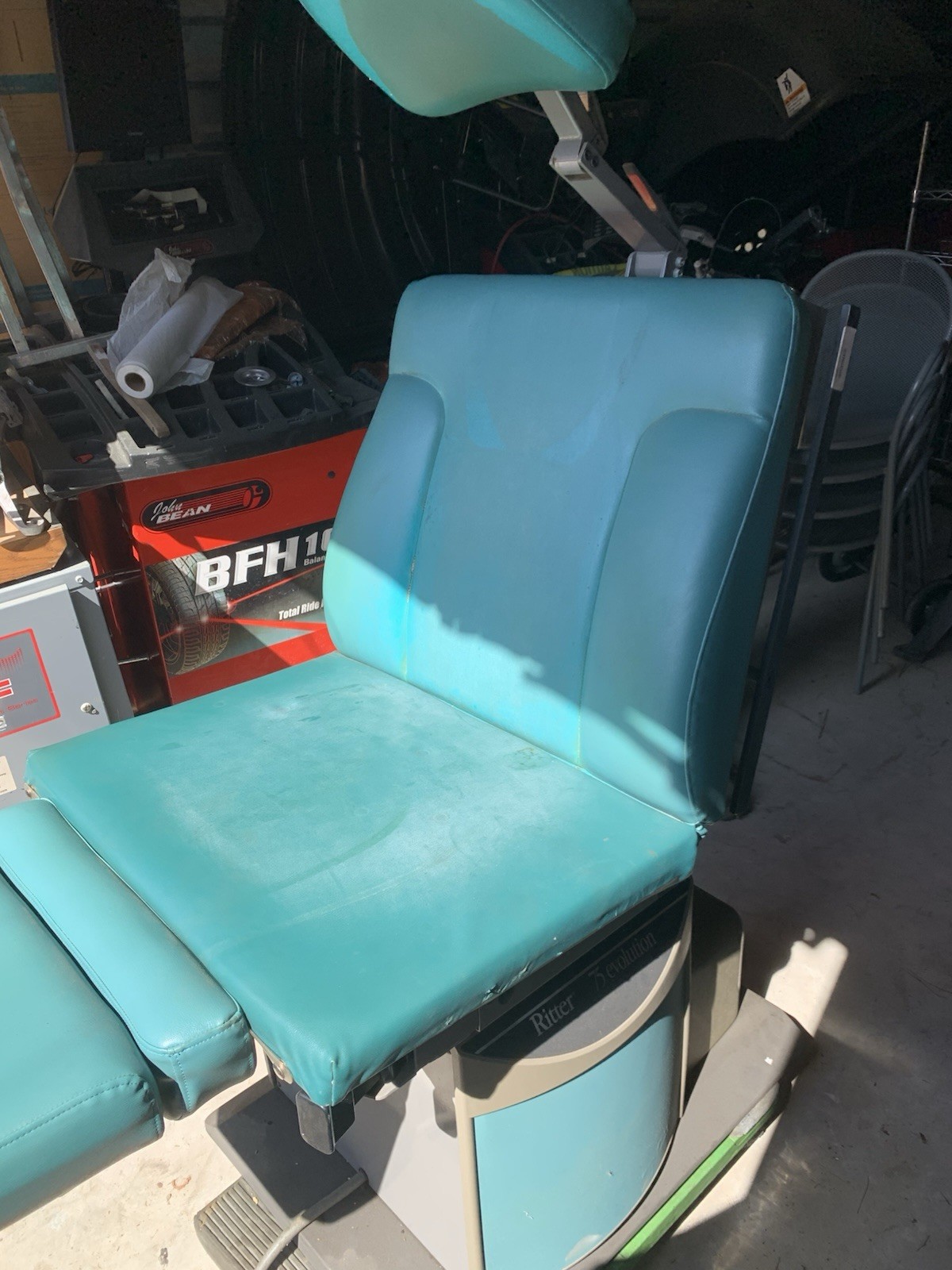 Ritter Midmark Model 119-014 75L Evolution Powered Examination Chair ~ 31423