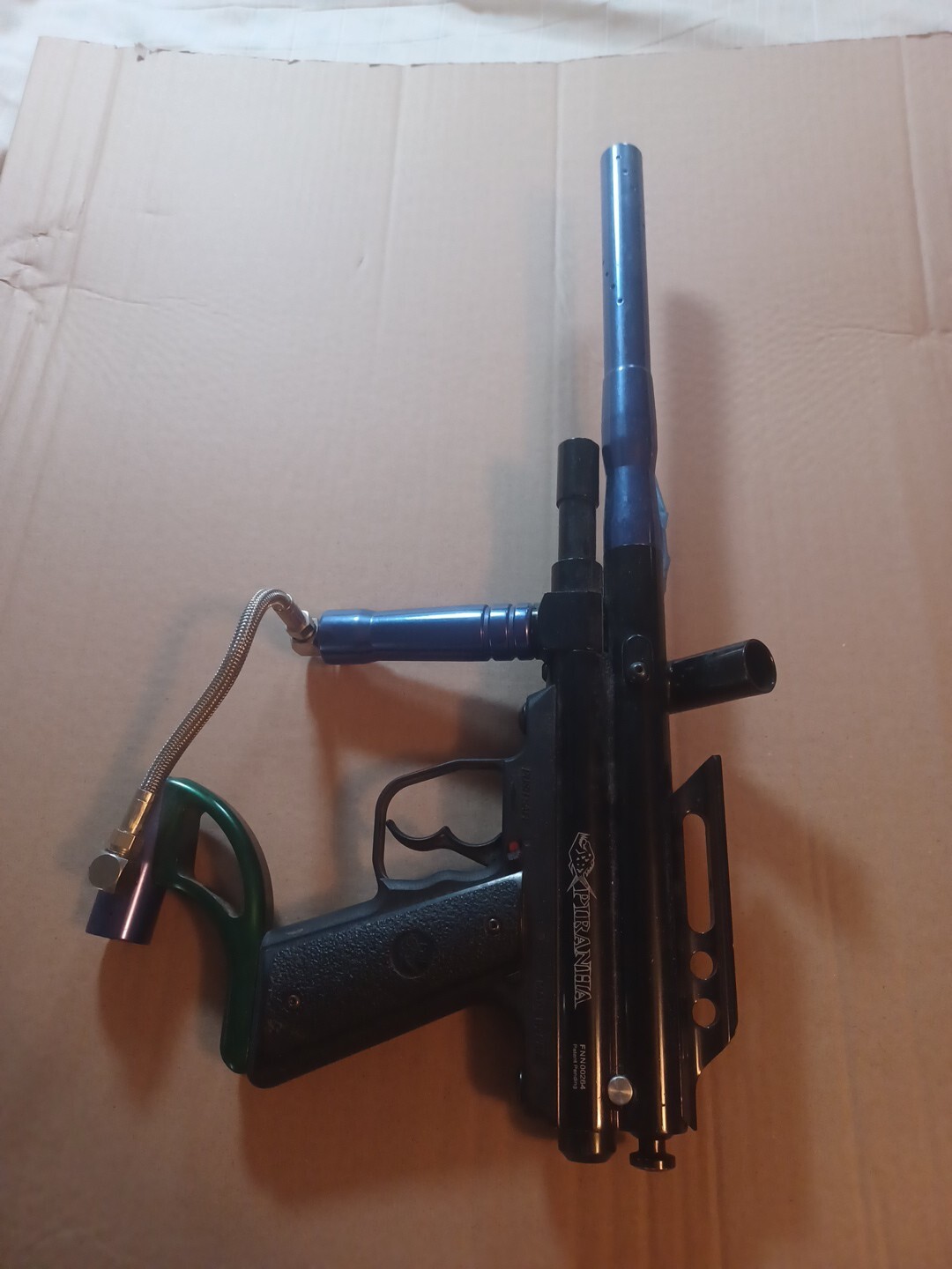 PIRANHS  Paintball Gun FNN00264 Untested