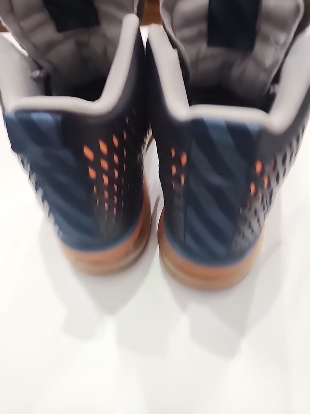 Nike Max Size 8 Sneaker Black Orange