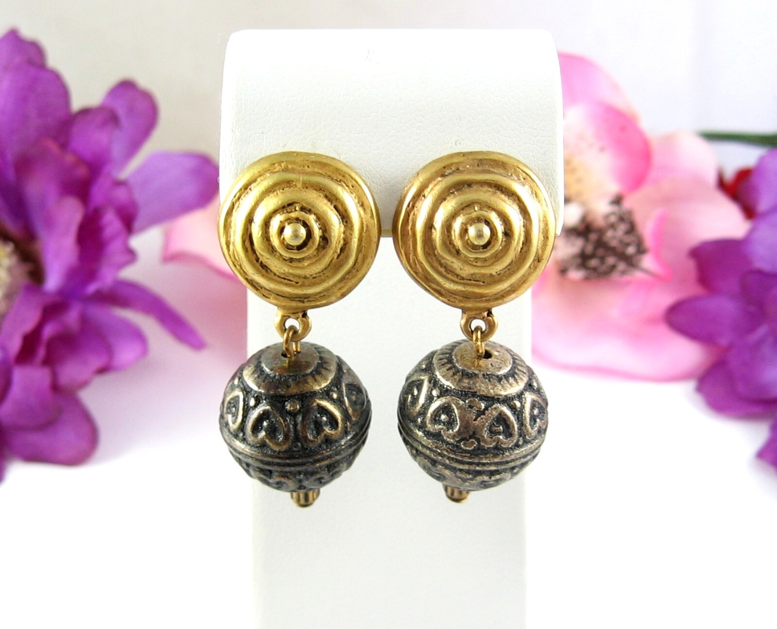 Vintage Bright & DARK GOLDTONE BEAD Heart Ball EARRINGS Pierced Dangle 1 5/8"