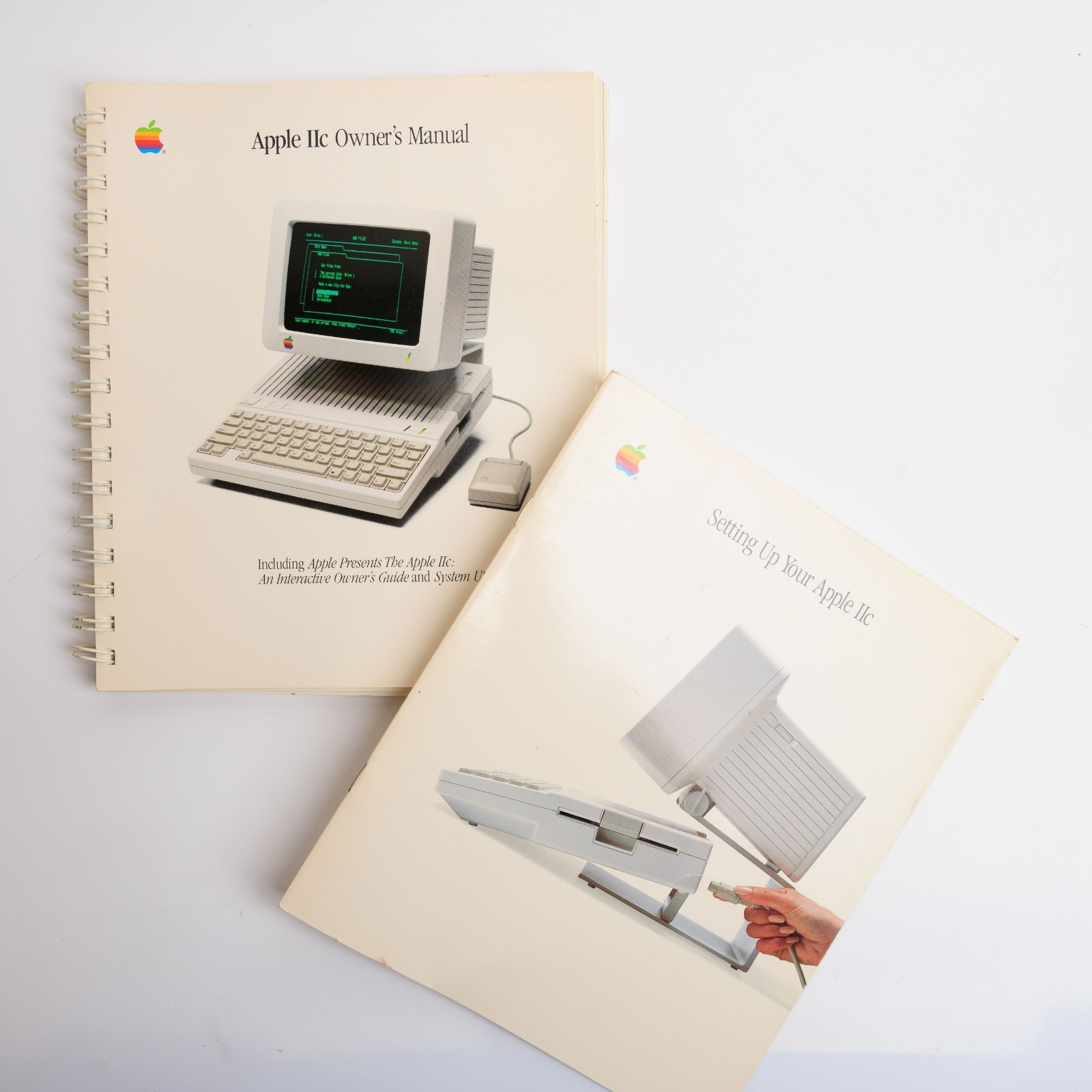 Vintage Apple IIc Owners Manual 030-1030-A & Setting up Your Apple IIc Guide