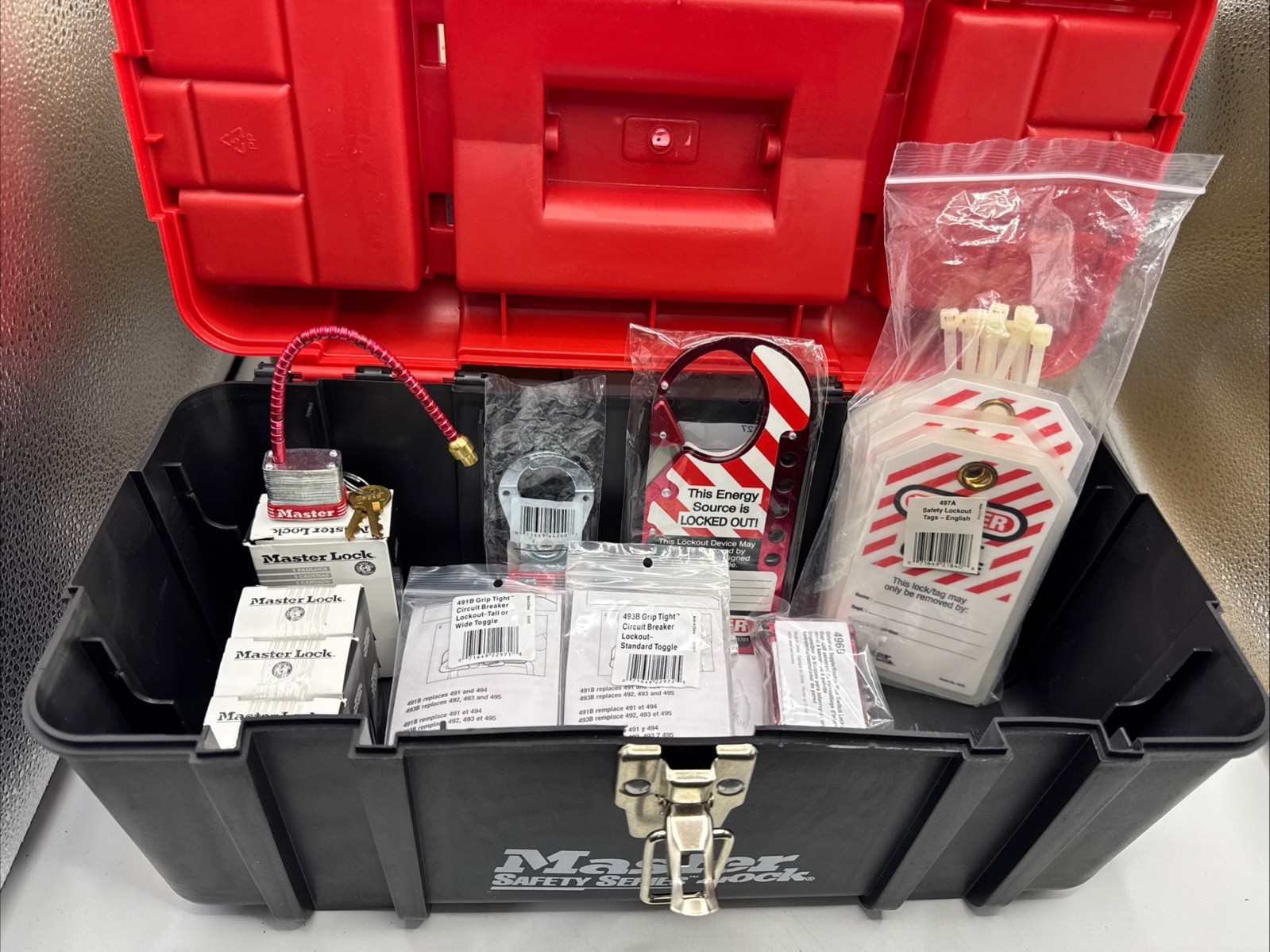 Master Lock Safety Series Lockout Tagout Kit - Hasps, Padlocks, Tags+ (VD)