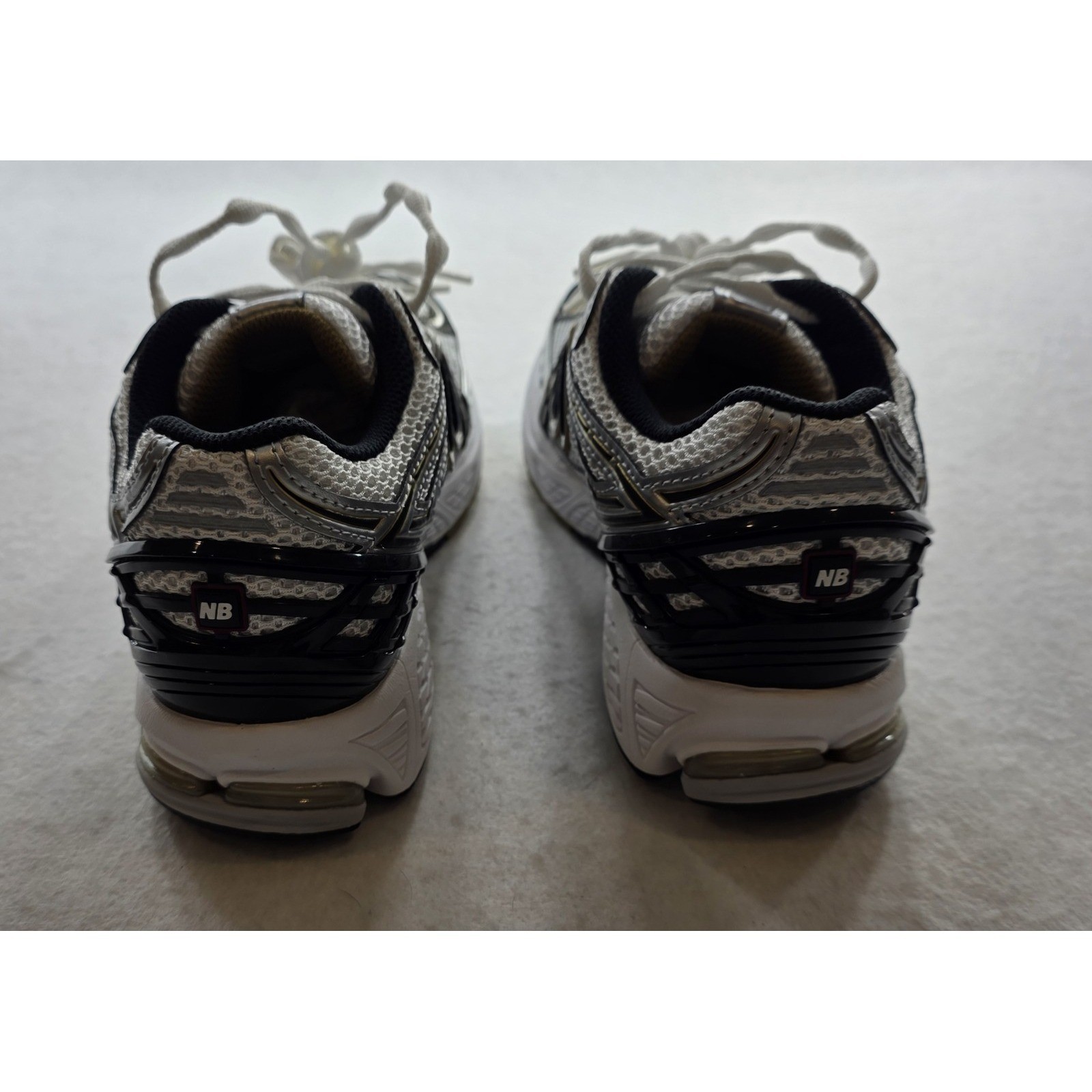 New Balance M1906RA Men's 1906R White & Gold Running Shoes. NWOB. Size 6.5
