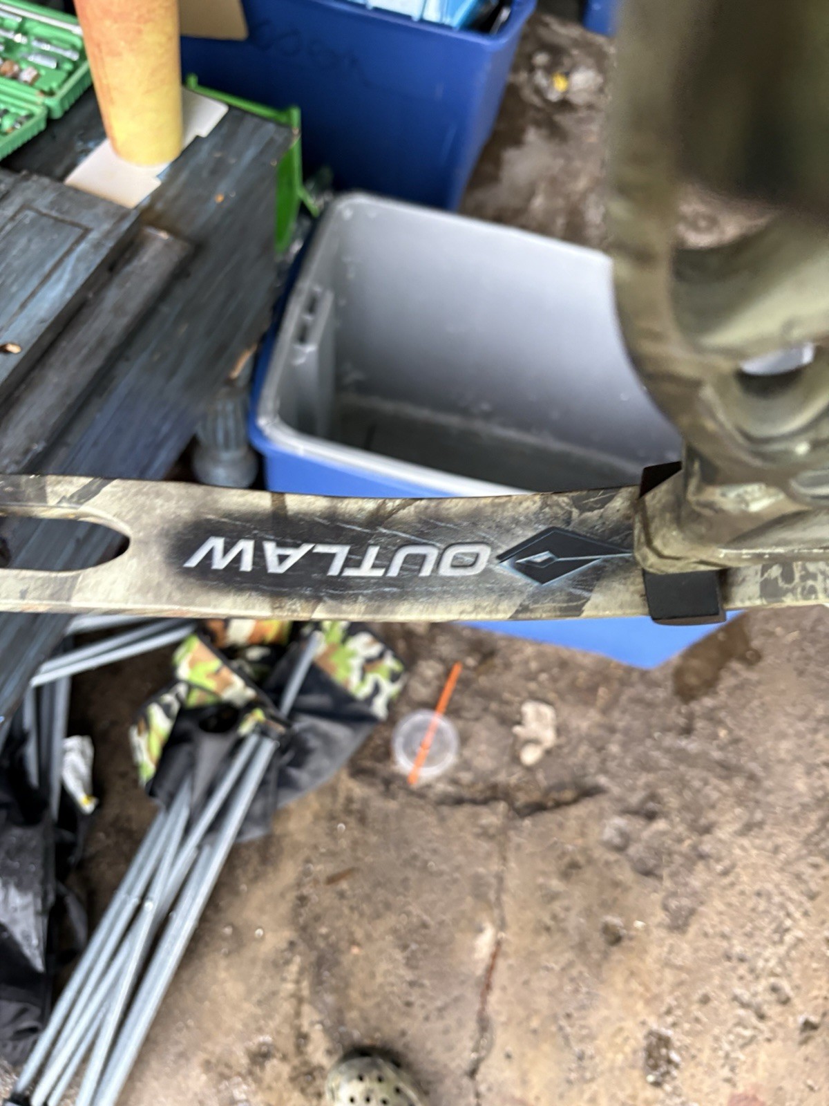 Diamond Outlaw LH 60# 29”compound Bow