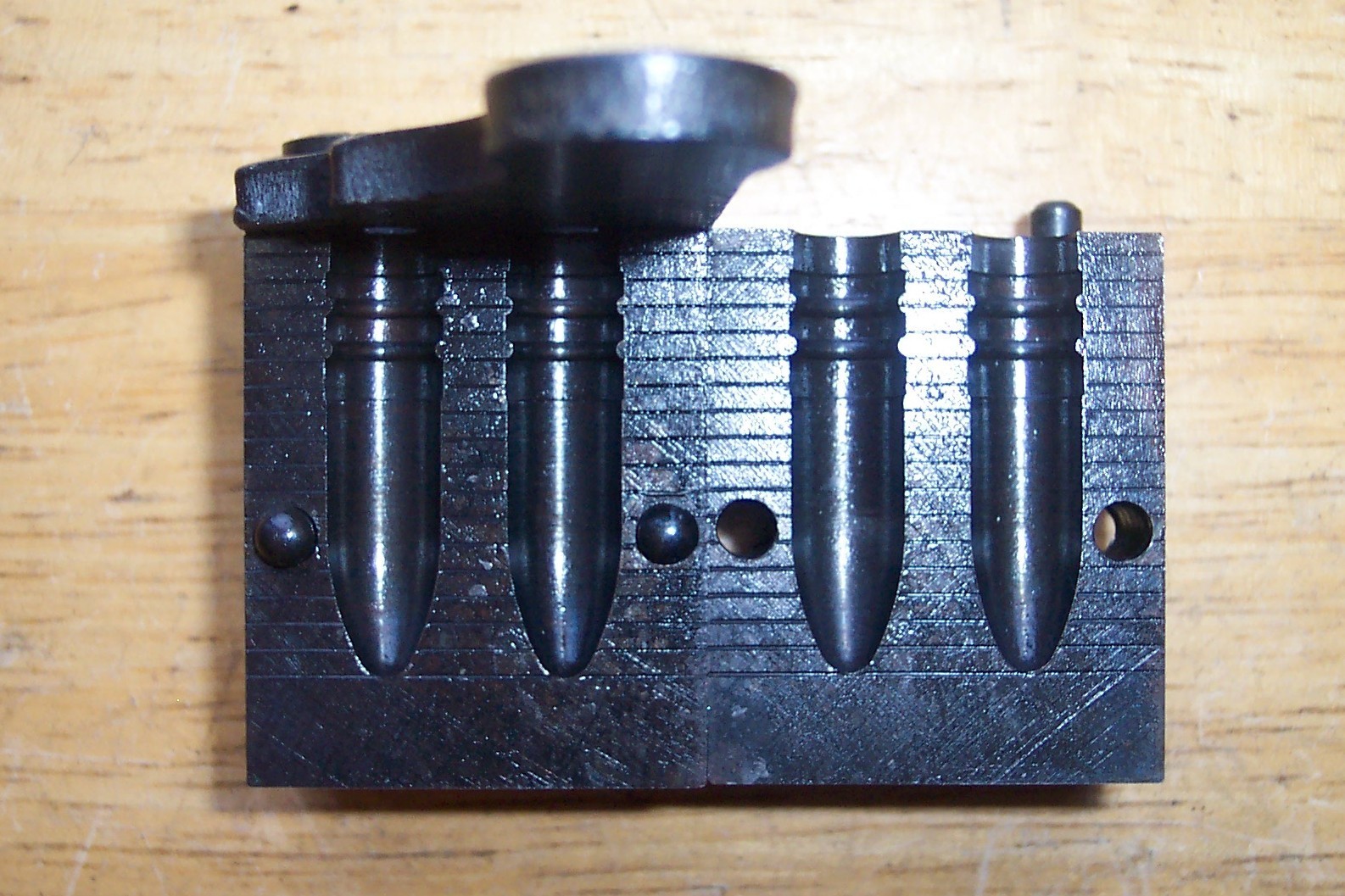 LYMAN/IDEAL 311672 .30 CAL 160 GRAIN SILHOUETTE BULLET MOLD