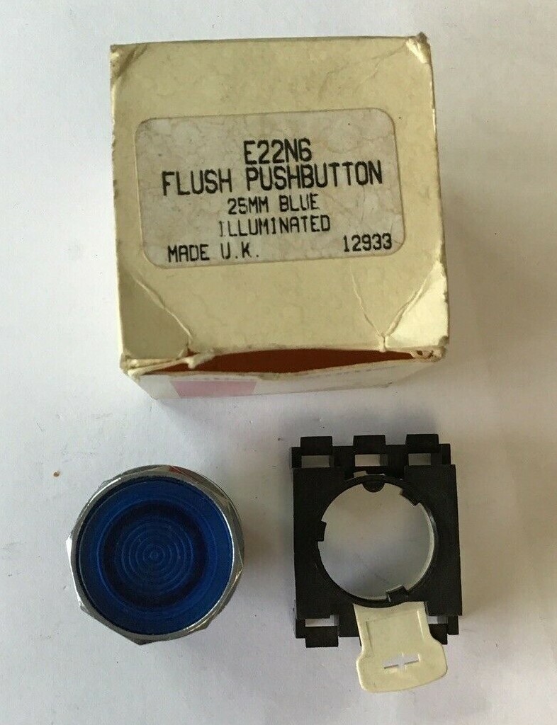 CUTLER HAMMER E22N6 FLUSH PUSH BUTTON 25MM ILLUM. BLUE ***LOTOF2***