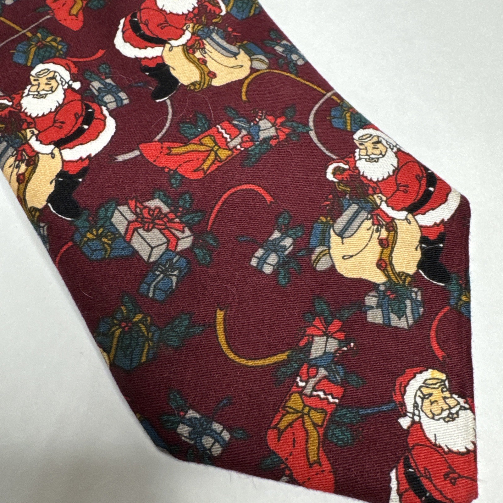 Camden Court Mens Vintage Christmas Tie Necktie Santa Claus Holiday 100% Cotton