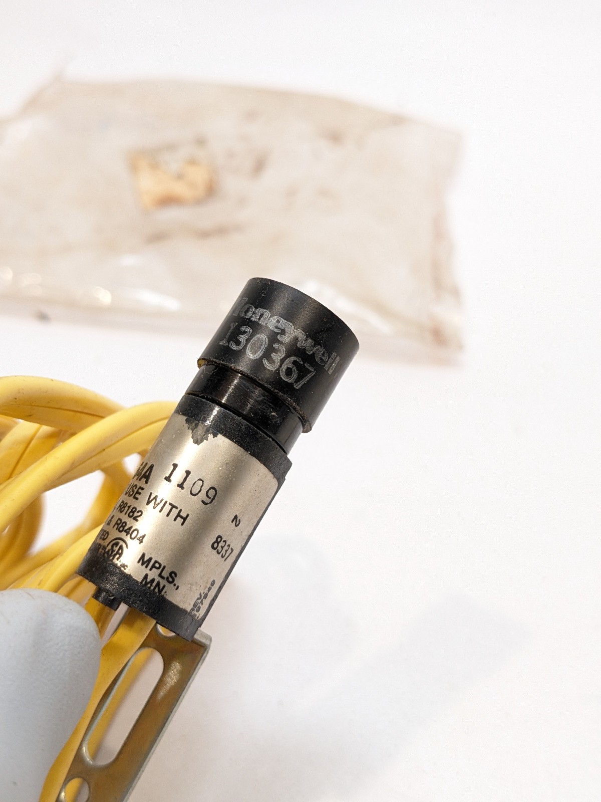 Honeywell C554A Cadmium Sulfide Flame Detector