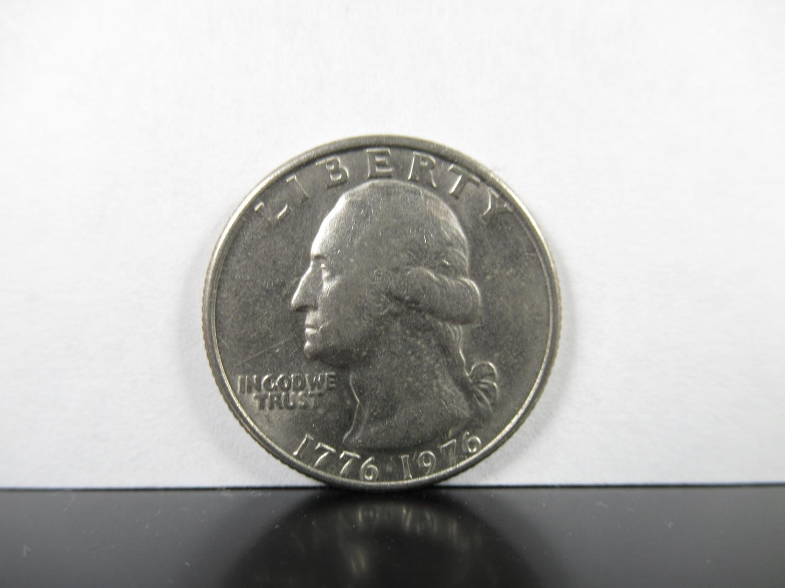 United States Bicentennial Washington Quarter 1976 Coin A0211
