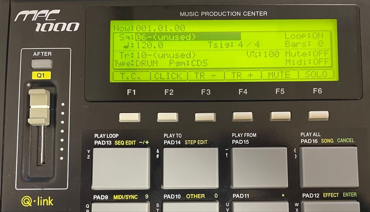 Akai MPC1000 BK Sampler Sequencer Drum Machine Black Tested from Japan