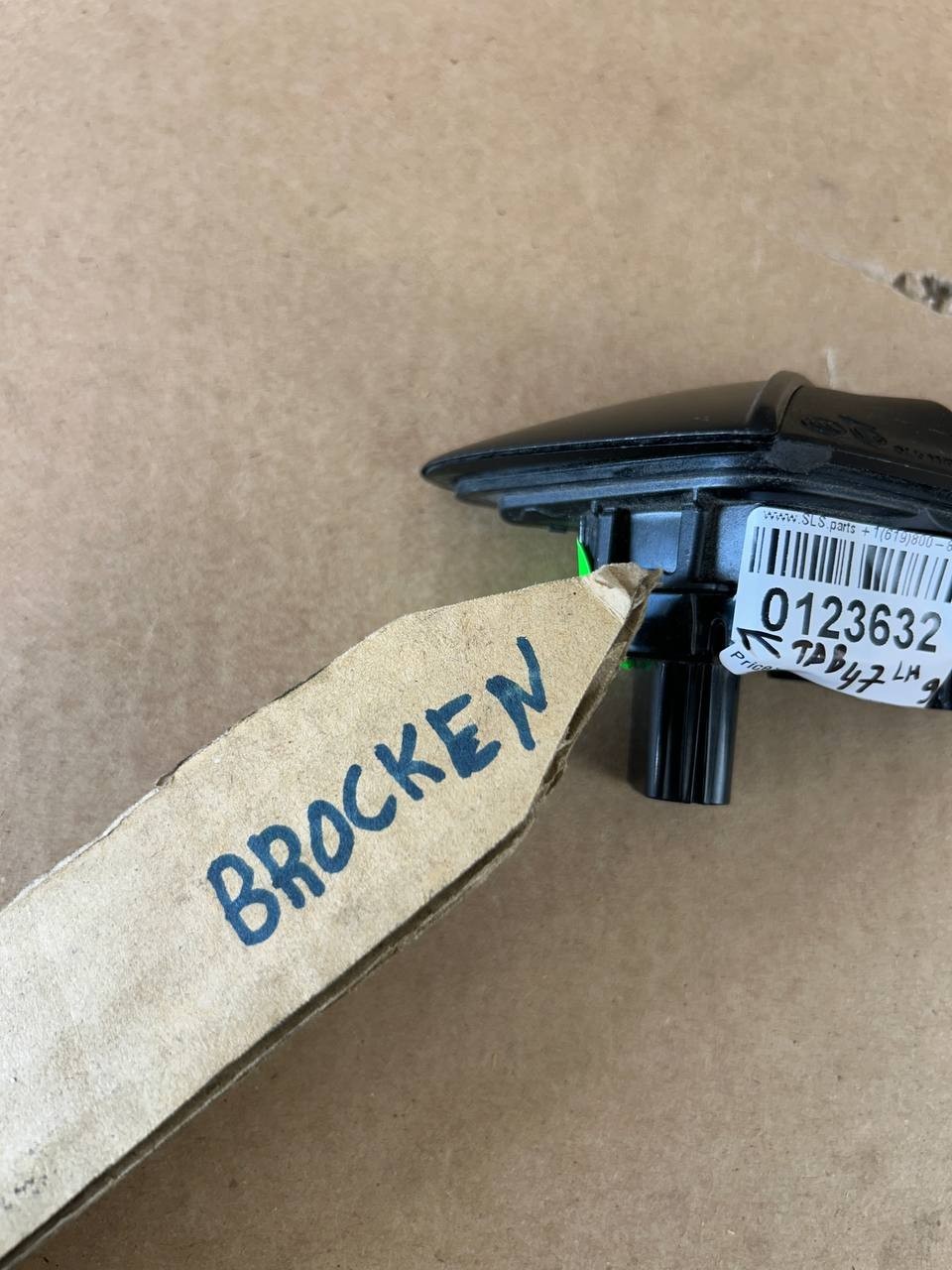 ✅ 17-22 Tesla 3 Y OEM Left Side Fender Signal Camera 1495864-20-D /broken tab