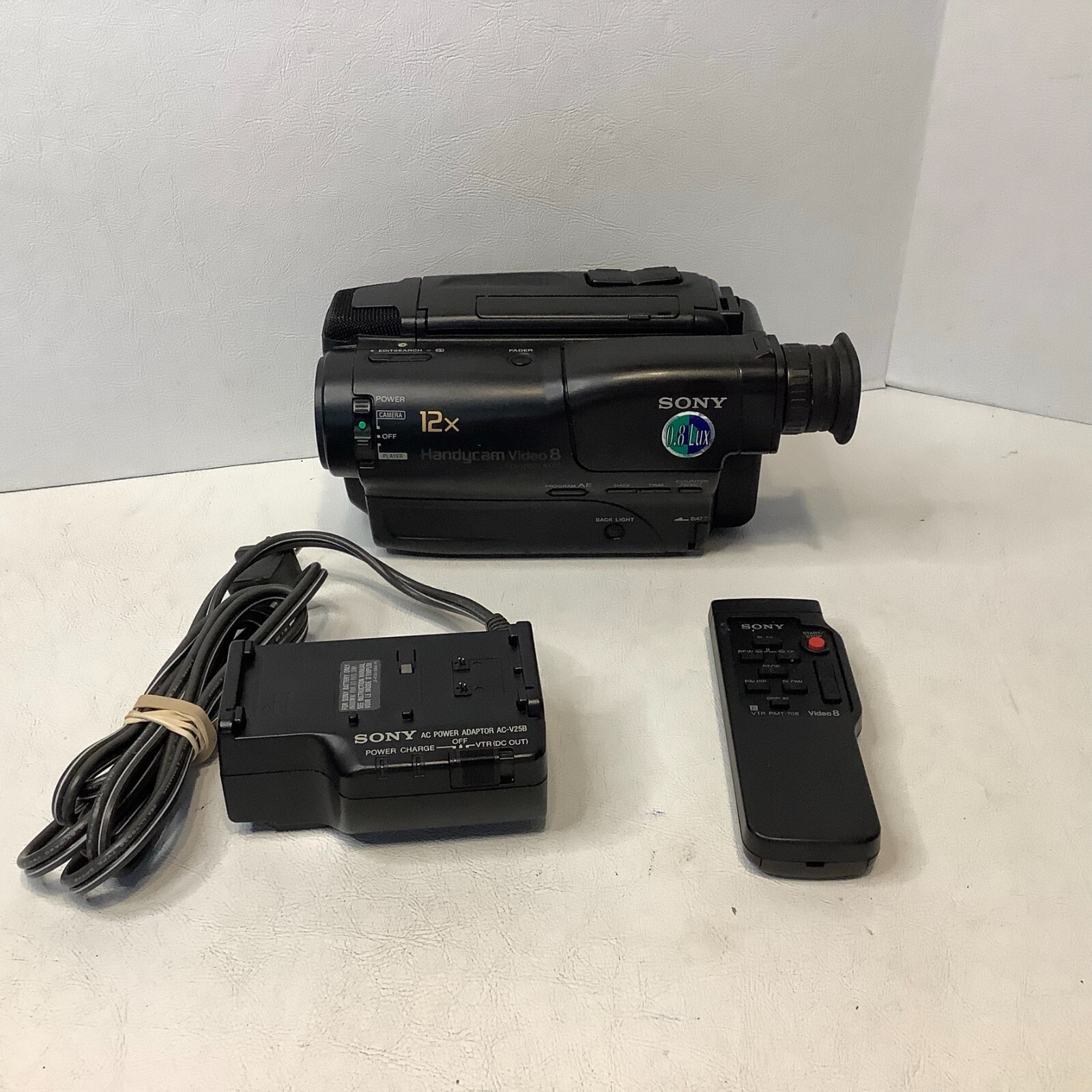 Vintage Sony Handycam CCD-TR23 Video8 Camcorder w/Remote AS IS PARTS OR REPAIR