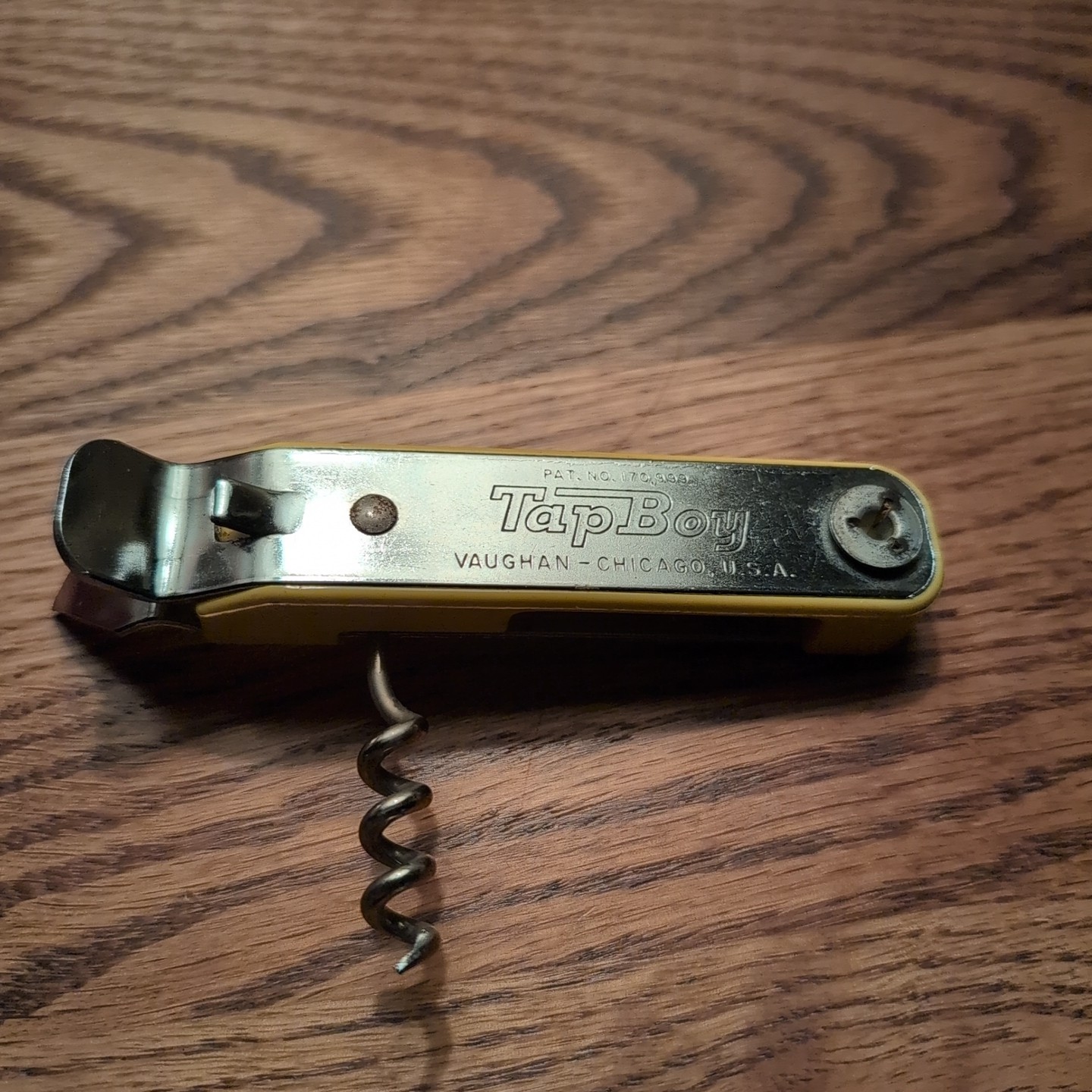 Nice Vaughan Tap Boy Opener YELLOW Vintage Made In Chicago ,USA USA !