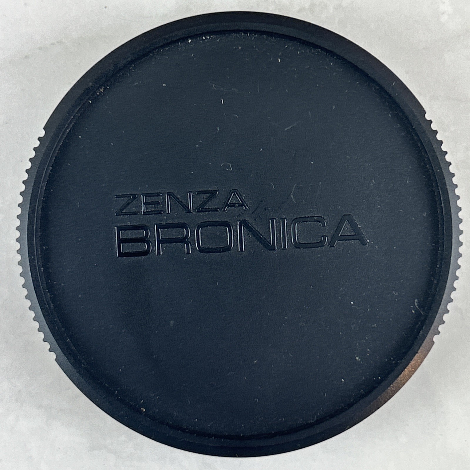 Zenza Bronica SQ - Twist-On Black Plastic - Camera Body Cap