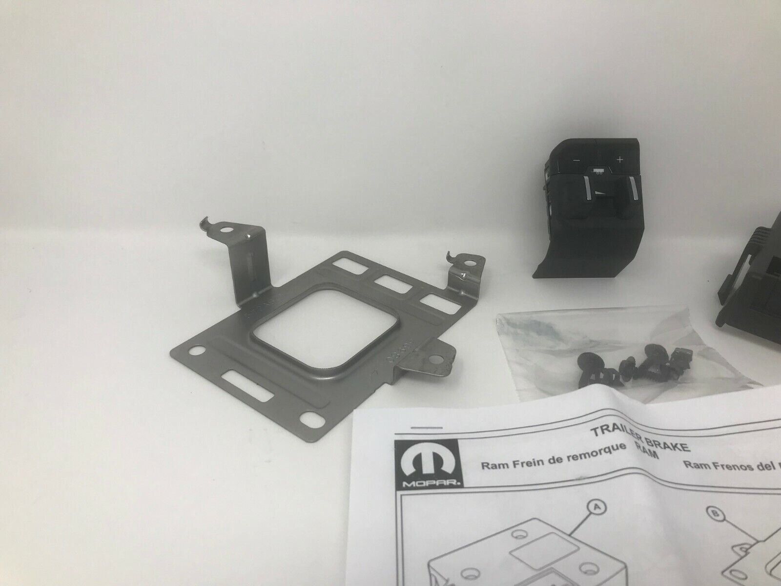 2019-2024 Ram 2500 3500 Integrated Trailer Brake Controller Mopar OEM New