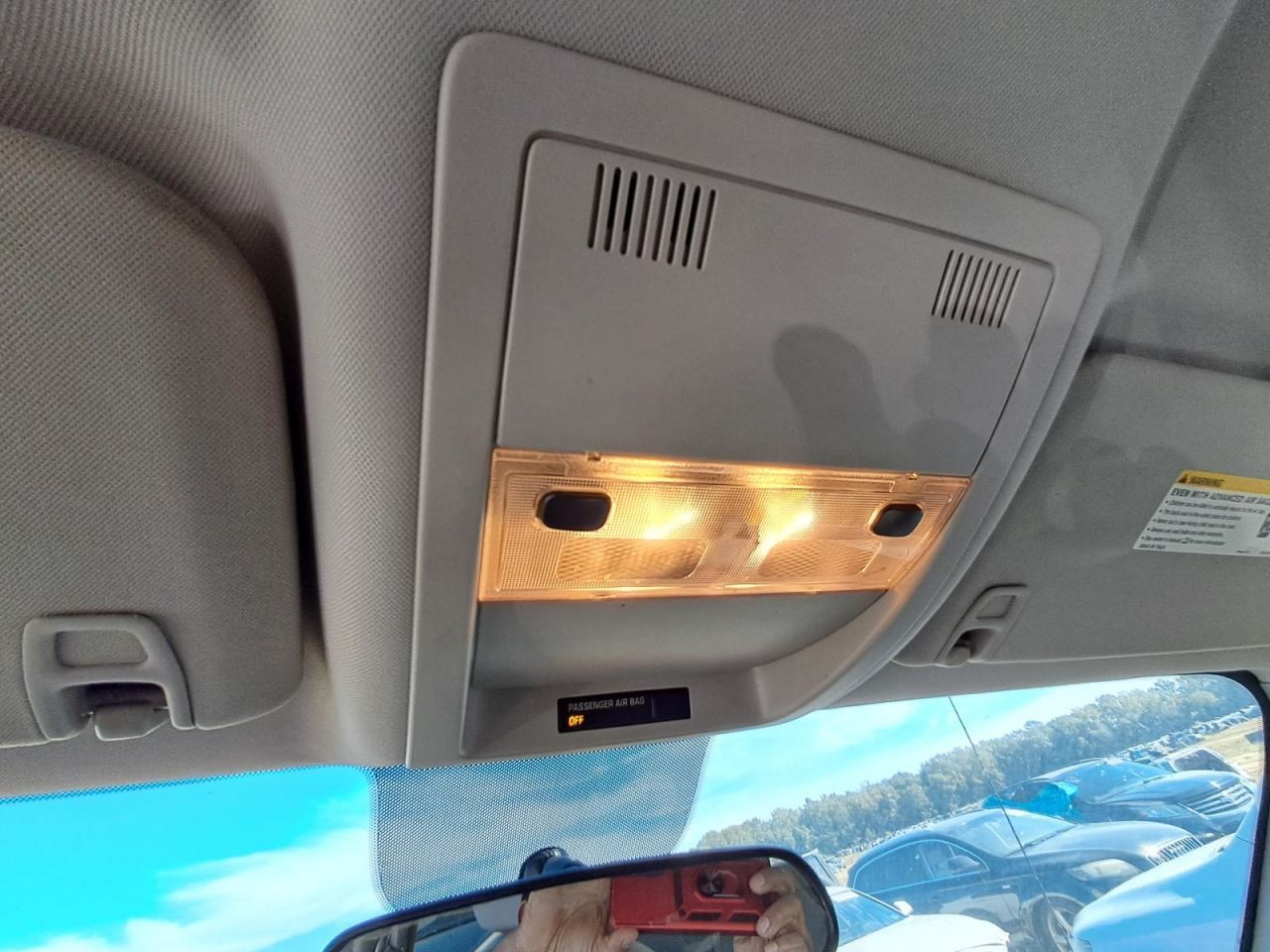 SILVRDO15 2009 Glove Box 4809568