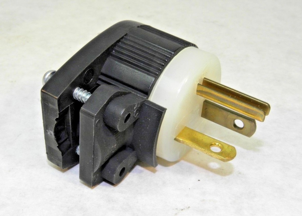 (2) NEW Arrow Hart 6765HG Angle Plug, Hospital Grade,125V 20A 2Pole 3Wire CT