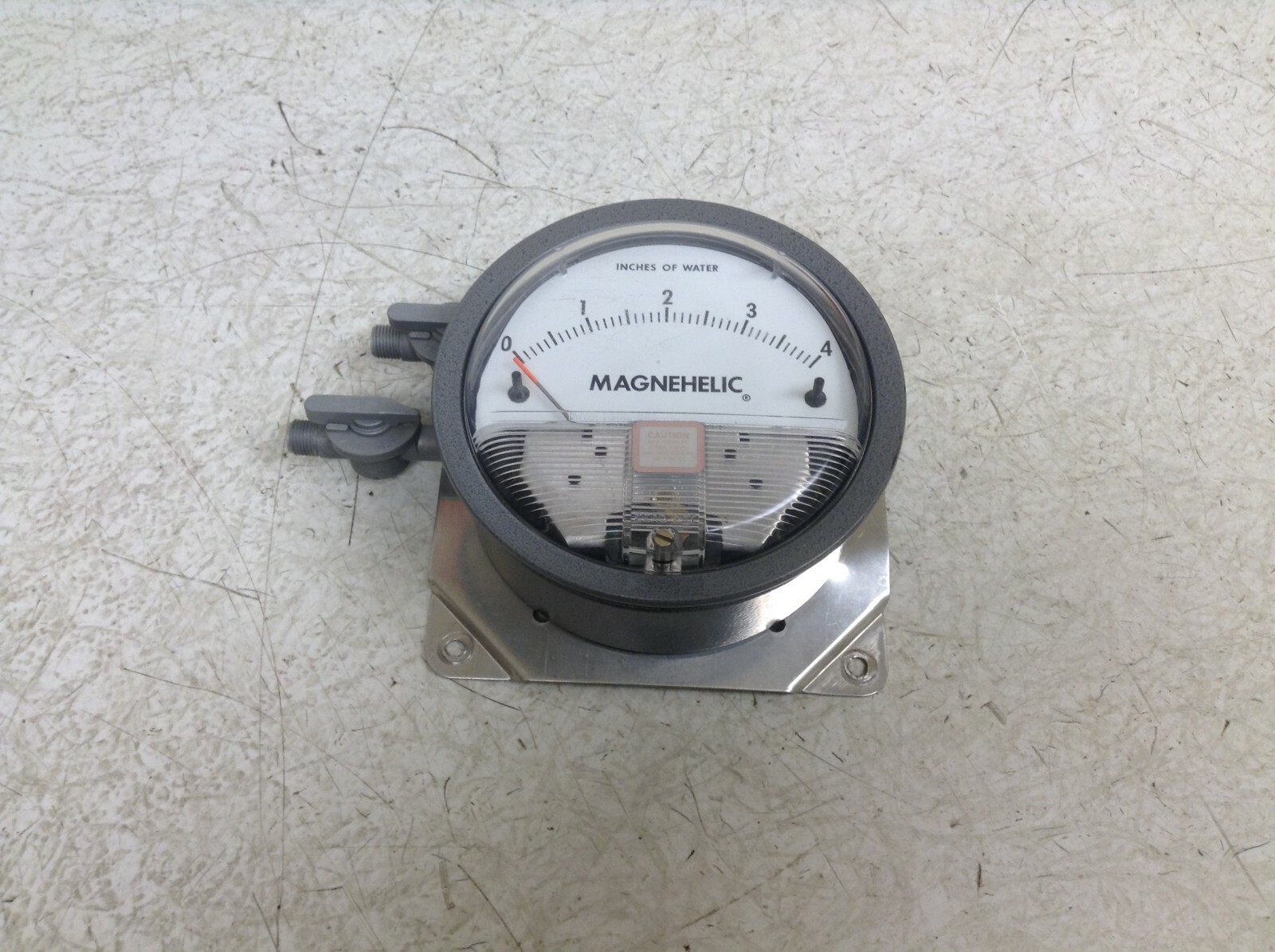 Dwyer W01AA SE Magnehelic 0-4 Inches of Water W01AASE (TSC)