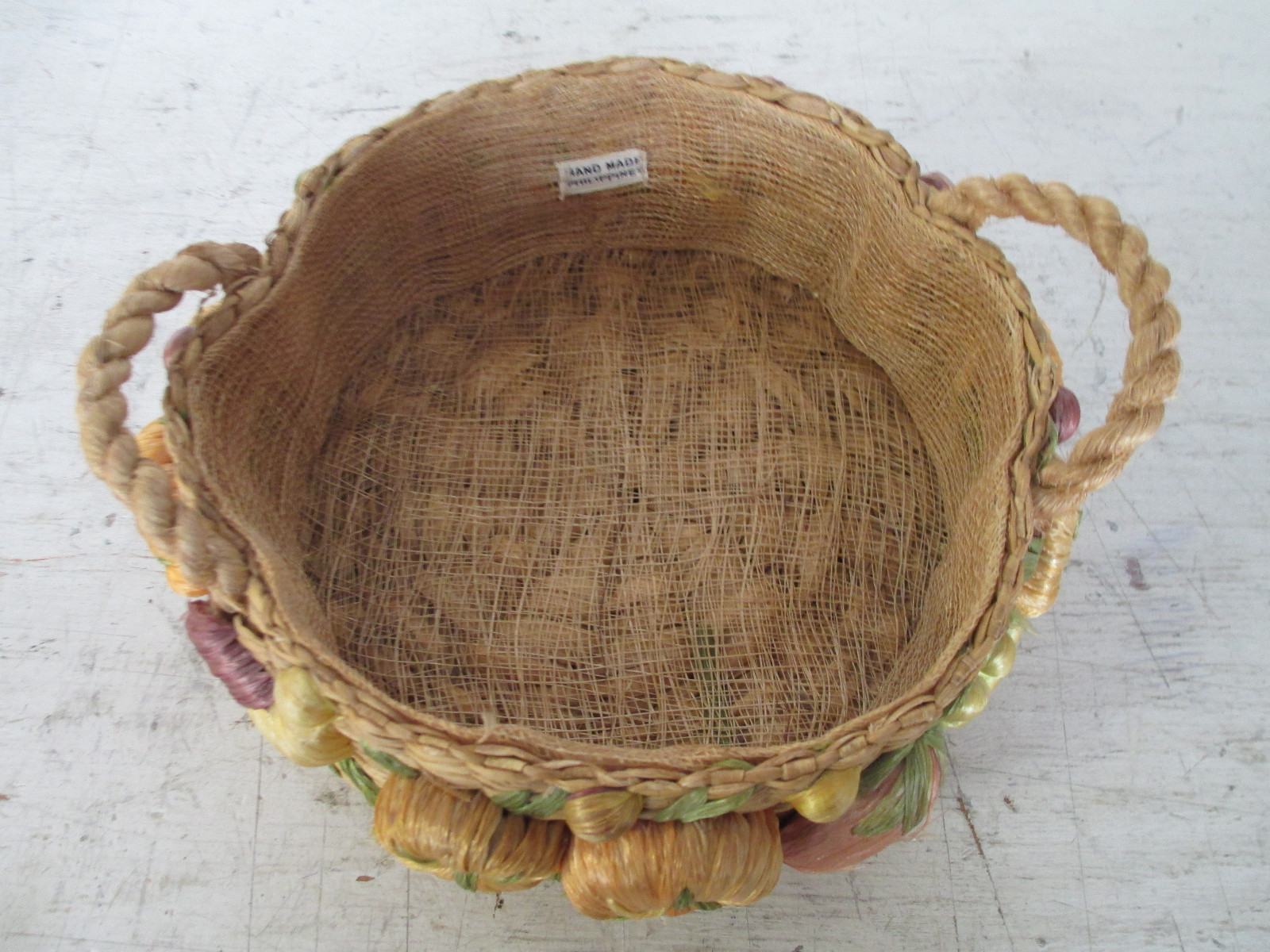 8" x 3.5" Raffia Fruit Basket, Great Condition, Hand Made Philippines
