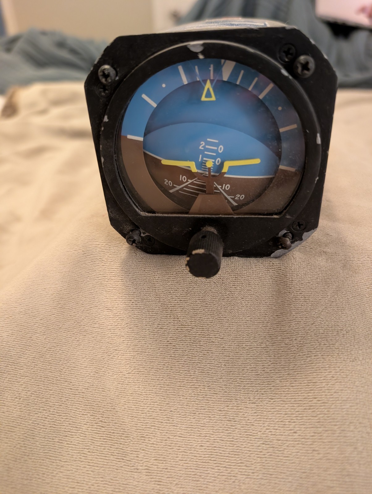 RC Allen Attitude Indicator Gyro Horizon  P/N 102-0041-04 RCA22-7  SN 29CR0086