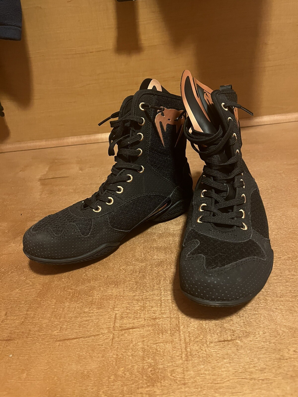Venom Elite Boxing Shoes - Black/Bronze (6.5 Mens)