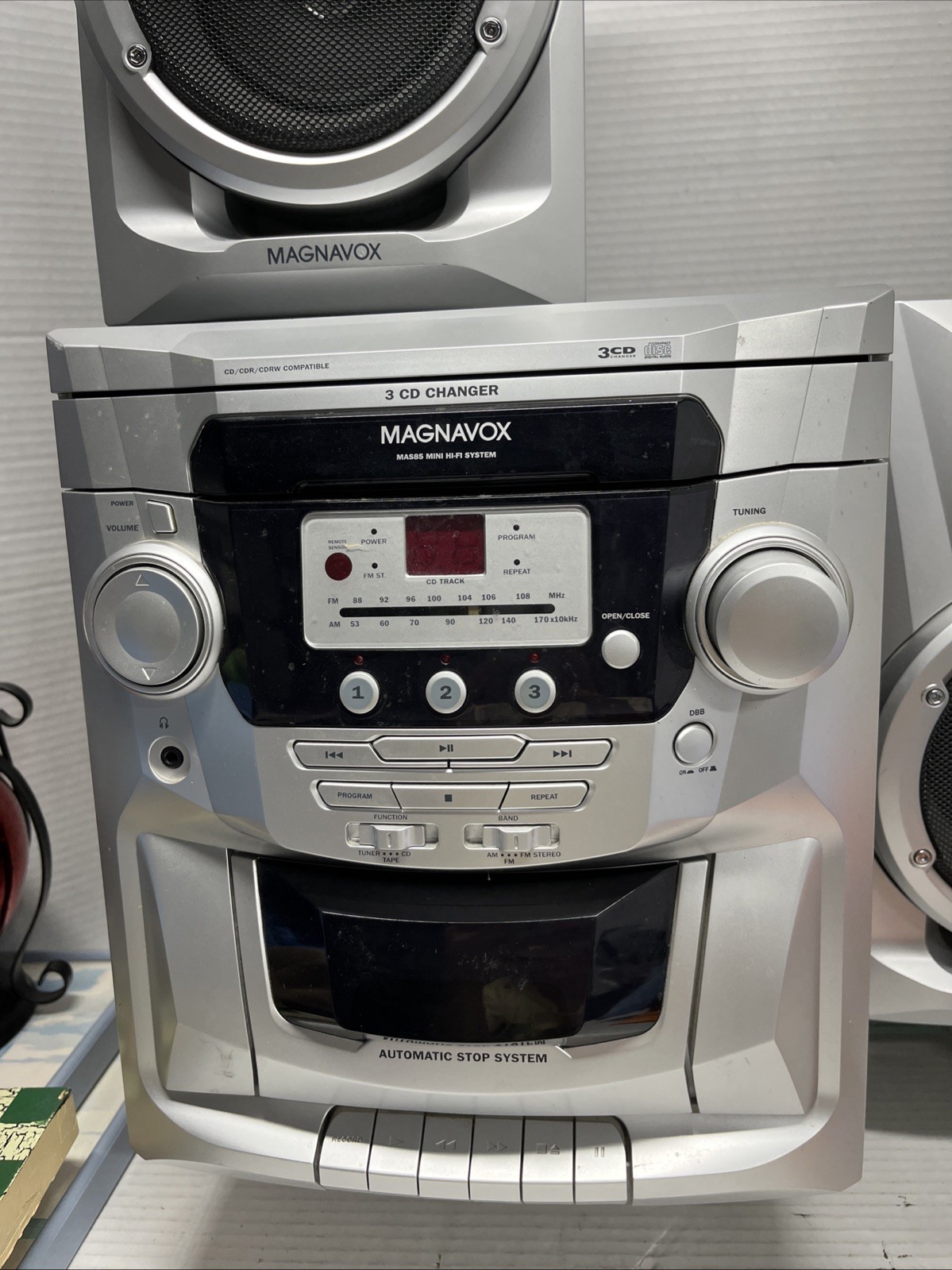 Magnavox 3 CD Changer MAS85 Hi-Fi Cassette And AM/FM Stereo Radio